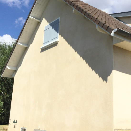 041 Entretien toiture Villefranche, Démoussage toiture Villefranche, Pose bandeau de rive Villefranche, Nettoyage de terrasse Villefranche, Nettoyage toiture Villefranche, Pose de gouttiere Villefranche, Traitement toiture Villefranche, Lorrain Toiture